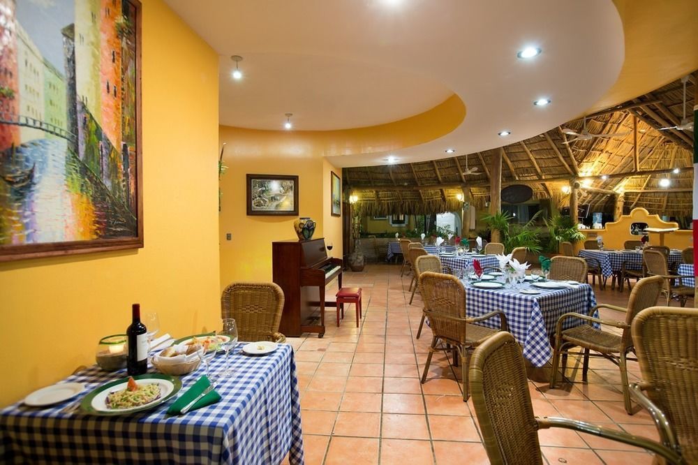 HOTEL COSTA CLUB PUNTA ARENA PUERTO VALLARTA 3* (Mexico) - from C$ 255 |  iBOOKED